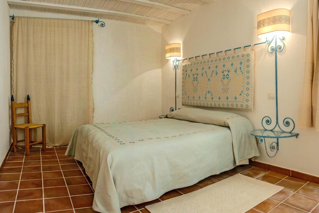 Hotel Omu Axiu Orroli Habitación foto